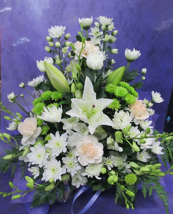追悼w フラワーハウス花曜日 国分店 イーフローラ フラワーギフトや花の宅配 送料無料も多数